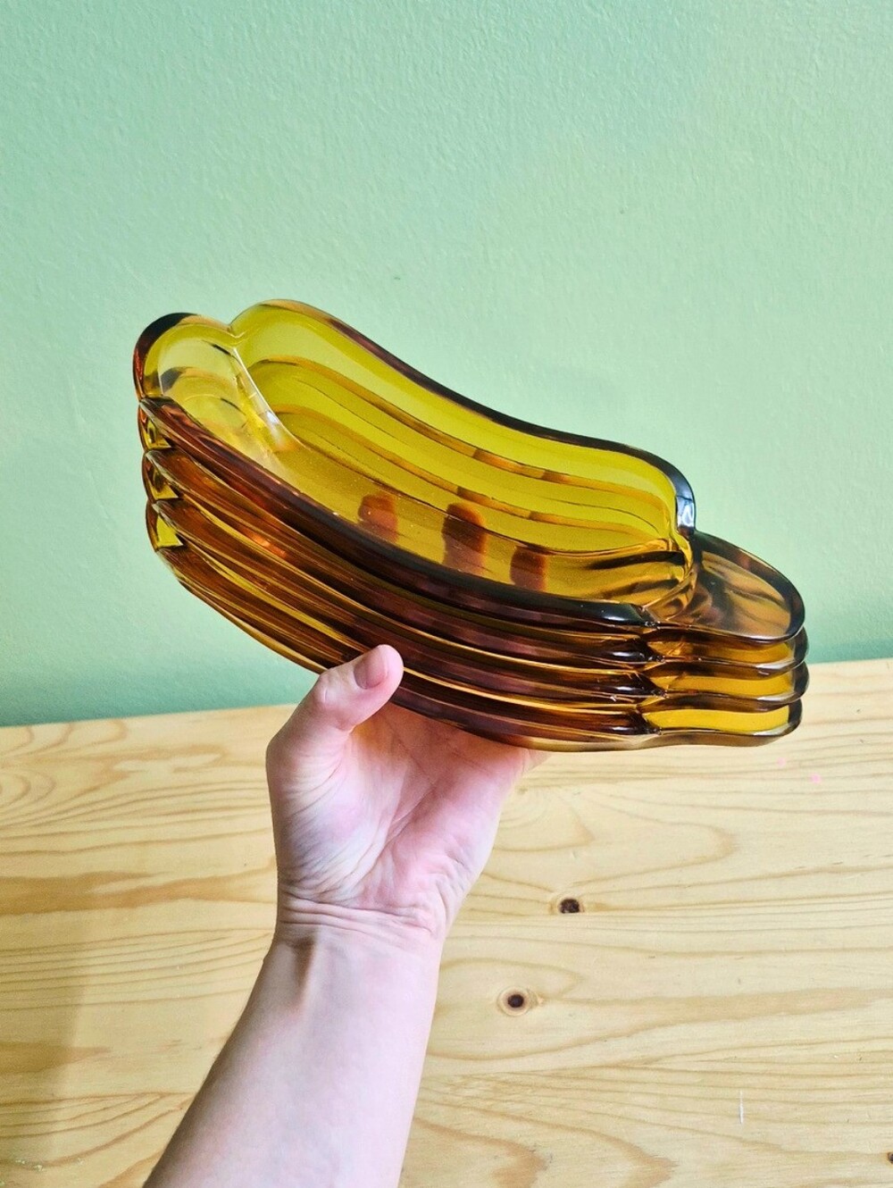 Amber Glass Banana Split Serving Dishes - Set of 4